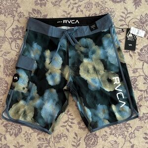 NWT RVCA Men's Black and Blue Design Classic Length Board Shorts Size 30